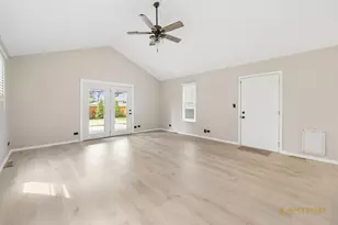 228 Raymond Ave, Barrington, IL 60010 - Photo 8