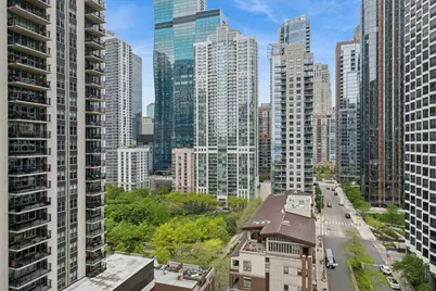 400 E Randolph Street #1710, Chicago, IL 60601 - Photo 14