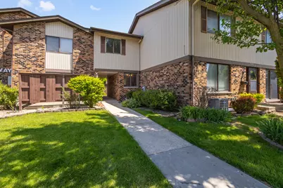 7345 Winthrop Way #10, Downers Grove, IL 60516 - Photo 2