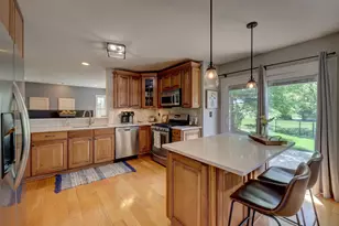 411 Belmont Ln, Bartlett, IL 60103 - Photo 10