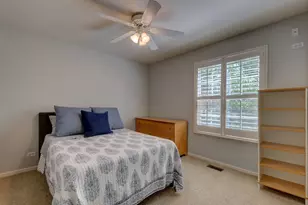 411 Belmont Ln, Bartlett, IL 60103 - Photo 20