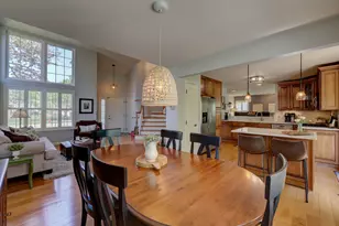 411 Belmont Ln, Bartlett, IL 60103 - Photo 8