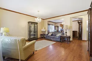 5733 W 97th St, Oak Lawn, IL 60453 - Photo 8