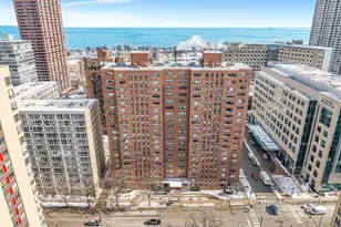 2909 N Sheridan Rd, Chicago, IL 60657 - Photo 2