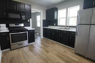 1406 S Bloomington St, Streator, IL 61364 - Photo 6