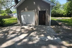 1406 S Bloomington St, Streator, IL 61364 - Photo 4