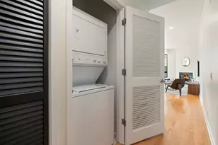 808 N Greenview Ave, Chicago, IL 60642 - Photo 26