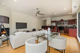 808 N Greenview Ave, Chicago, IL 60642 - Photo 8