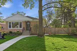 9237 Lincolnwood Dr, Evanston, IL 60203 - Photo 2