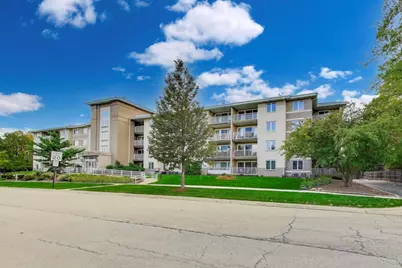 440 E Montrose Avenue #402, Wood Dale, IL 60191 - Photo 2