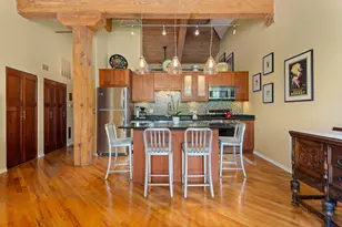 1801 W Larchmont Ave, Chicago, IL 60613 - Photo 16