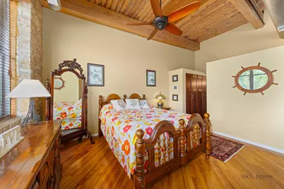 1801 W Larchmont Avenue #305, Chicago, IL 60613 - Photo 24