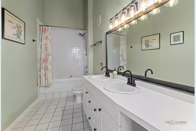 1801 W Larchmont Avenue #305, Chicago, IL 60613 - Photo 26