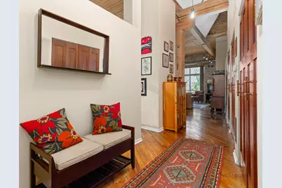 1801 W Larchmont Avenue #305, Chicago, IL 60613 - Photo 8