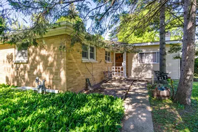 217 Dalton Avenue, Mundelein, IL 60060 - Photo 1
