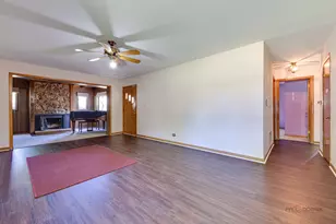 217 Dalton Ave, Mundelein, IL 60060 - Photo 10
