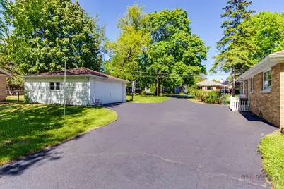 217 Dalton Avenue, Mundelein, IL 60060 - Photo 4