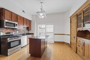 1961 N Fremont St, Chicago, IL 60614 - Photo 8