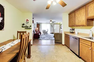 5311 Glenbrook Trail, McHenry, IL 60050 - Photo 10