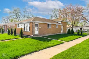 318 Virginia St, Bensenville, IL 60106 - Photo 1