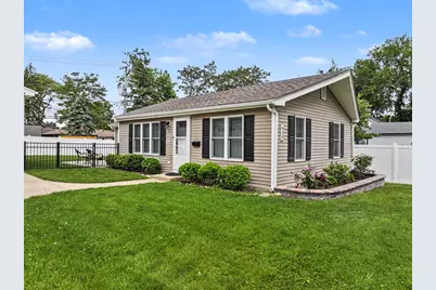 630 S Charlotte Street, Lombard, IL 60148 - Photo 2