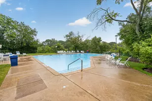 5900 Oakwood Dr, Lisle, IL 60532 - Photo 32
