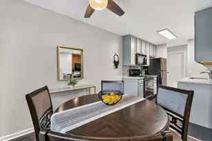 5900 Oakwood Dr, Lisle, IL 60532 - Photo 10