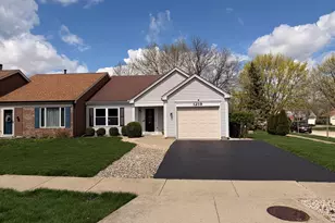 1219 Huntington Dr, Mundelein, IL 60060 - Photo 2