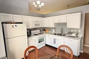 1219 Huntington Dr, Mundelein, IL 60060 - Photo 8