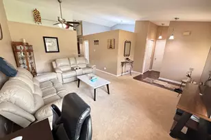 1219 Huntington Dr, Mundelein, IL 60060 - Photo 4