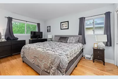 8800 Kostner Terrace, Skokie, IL 60076 - Photo 16