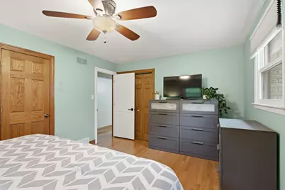 1940 Brentwood Lane E, Wheaton, IL 60189 - Photo 22