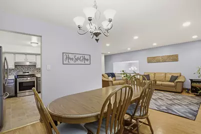 1940 Brentwood Lane E, Wheaton, IL 60189 - Photo 8