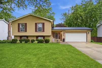 1940 Brentwood Lane E, Wheaton, IL 60189 - Photo 2