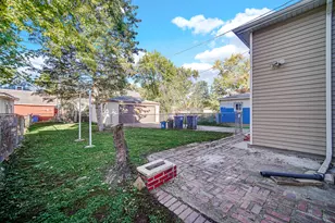 310 S 2nd Ave N, Maywood, IL 60153 - Photo 22