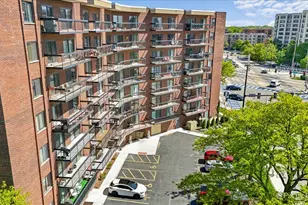 711 S River Rd, Des Plaines, IL 60016 - Photo 2