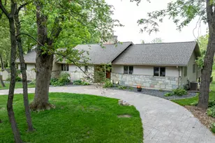 39W526 Lori Ln, Elgin, IL 60124 - Photo 60