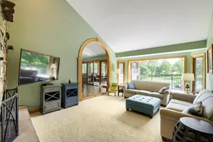 39W526 Lori Ln, Elgin, IL 60124 - Photo 8