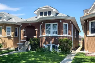 5320 W Wolfram St, Chicago, IL 60641 - Photo 2
