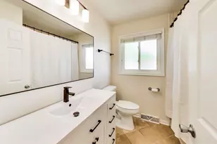 238 N Greenwood Ave, Palatine, IL 60074 - Photo 18