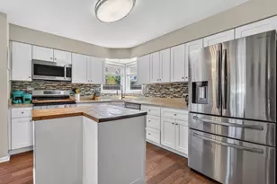 5245 170th St, Oak Forest, IL 60452 - Photo 2