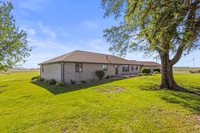 12317 N 1100 East Road, Catlin, IL 61817 - Photo 2