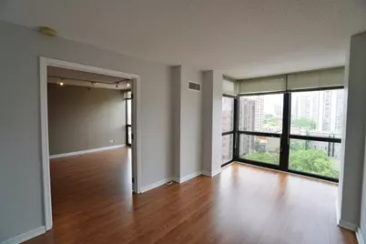 1122 N Clark Street #1004, Chicago, IL 60610 - Photo 4