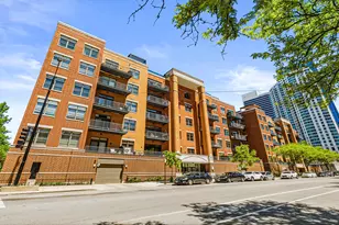 560 W Fulton St, Chicago, IL 60661 - Photo 1
