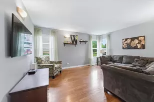 570 W Camden Ln, South Elgin, IL 60177 - Photo 10
