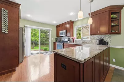 570 W Camden Lane, South Elgin, IL 60177 - Photo 8