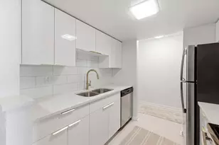 1 Renaissance Pl, Palatine, IL 60067 - Photo 12
