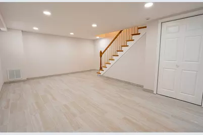 734 E 105th Street, Chicago, IL 60628 - Photo 12