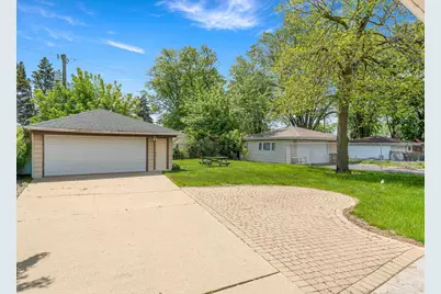 7907 W 74th Street, Bridgeview, IL 60455 - Photo 20