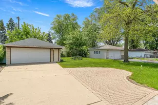 7907 W 74th St, Bridgeview, IL 60455 - Photo 20